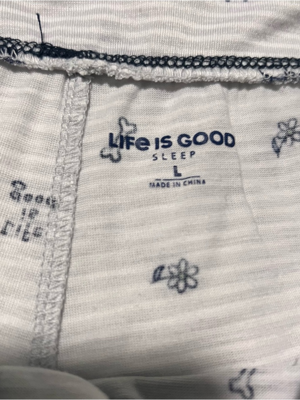Life Is Good Women’s Sleep Shorts Gray Dog Themed Size Large Pajama Shorts - Picture 3 of 5